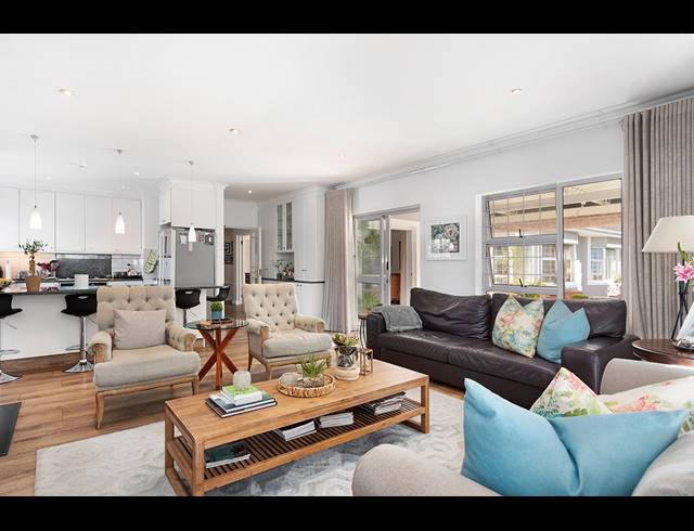 4 BEDROOM HOUSE RENTED IN CONSTANTIA